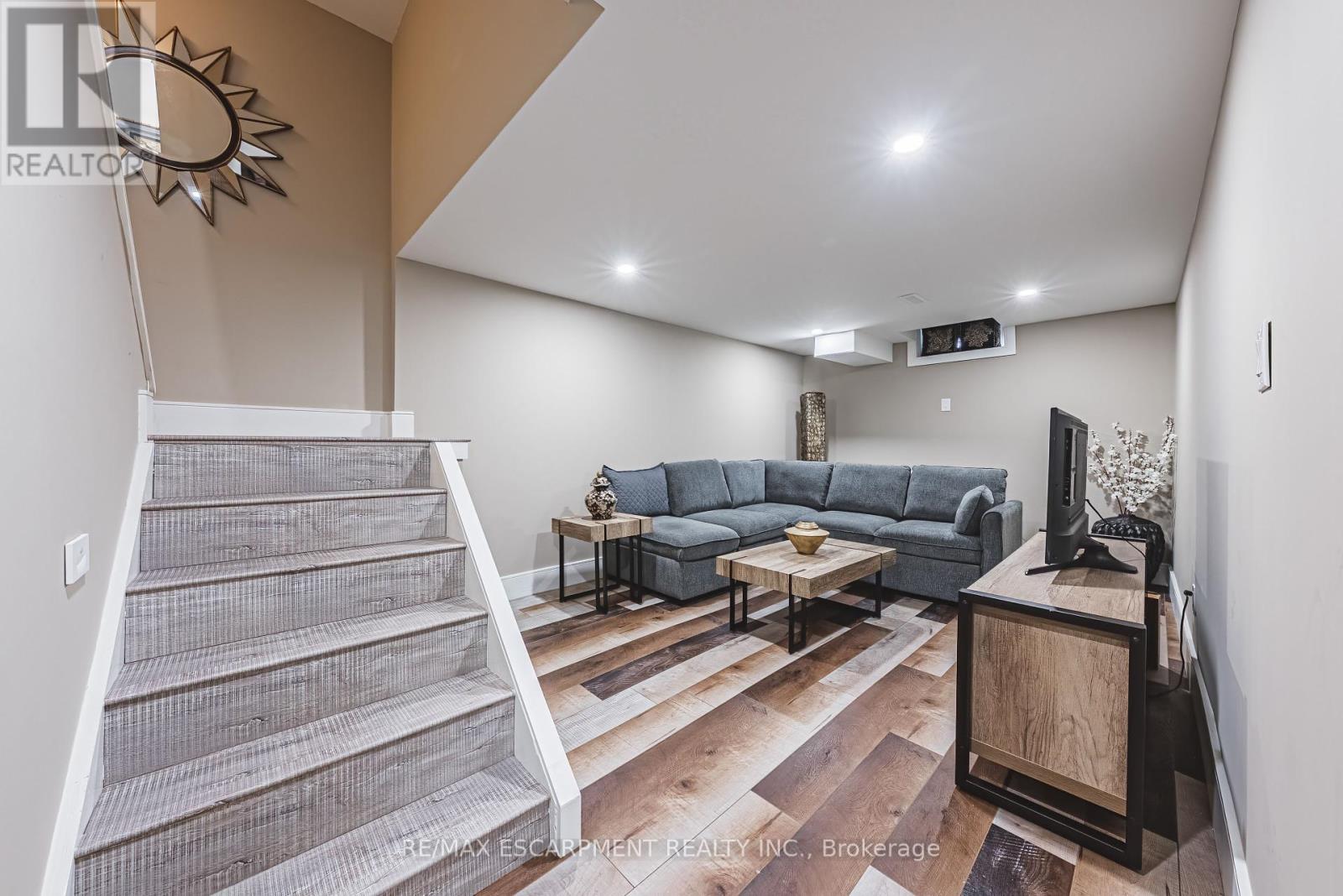 103 Broughton Avenue, Hamilton, Ontario  L8W 3S7 - Photo 29 - X12030291