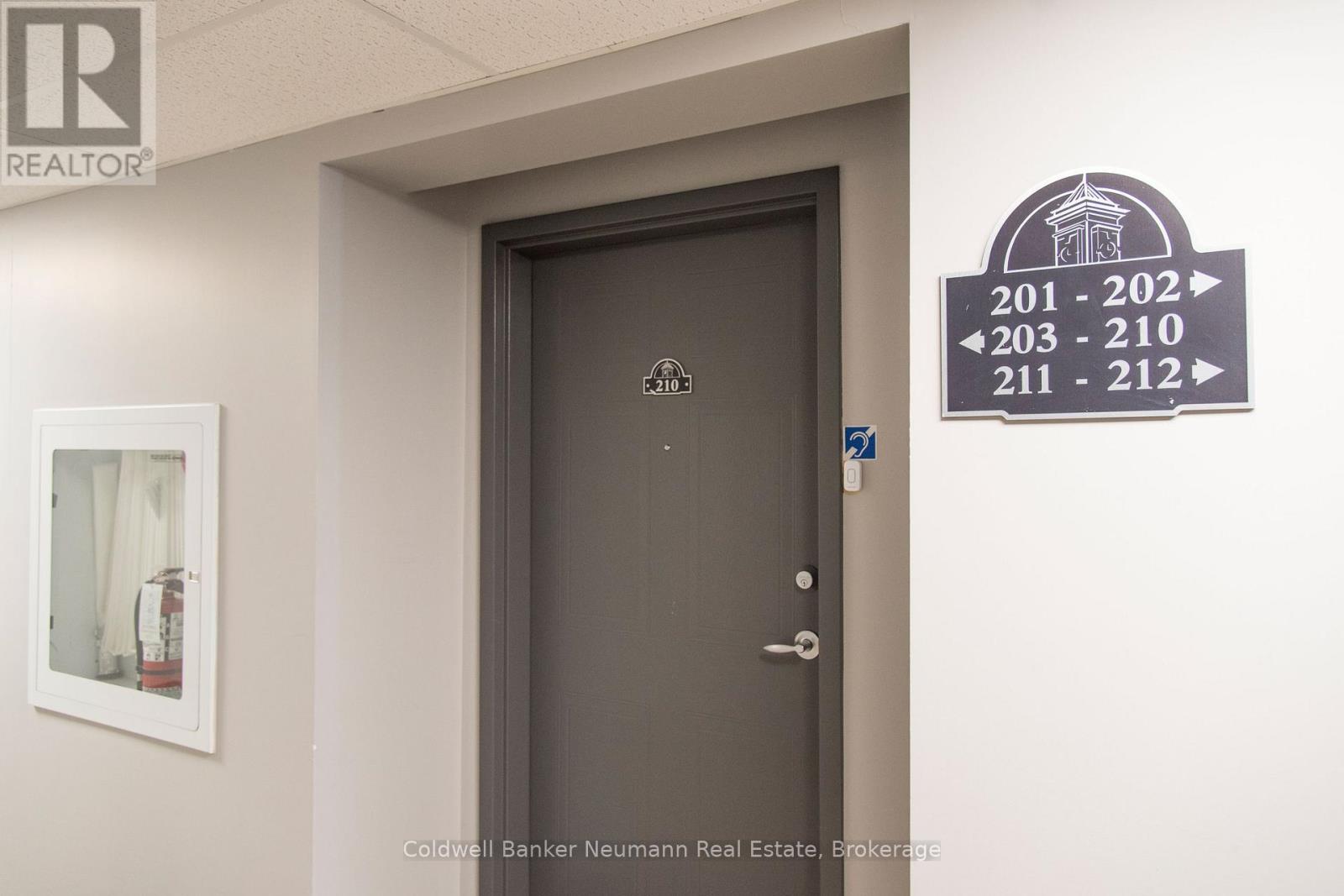 210 - 41 Goodwin Drive, Guelph, Ontario  N1L 0E7 - Photo 4 - X12033713