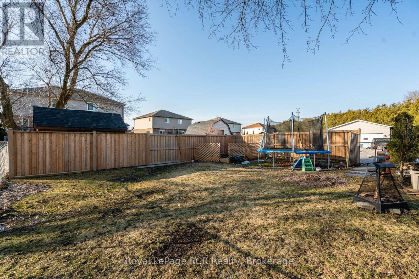 625 Wallace Avenue S, North Perth, Ontario  N4W 1Y7 - Photo 34 - X12033723