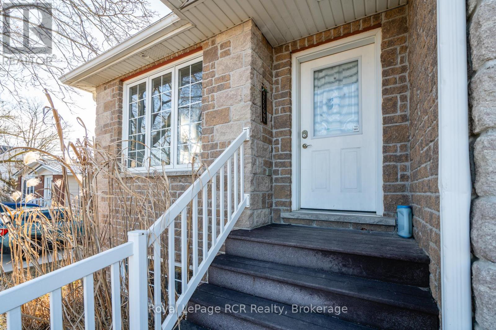 625 Wallace Avenue S, North Perth, Ontario  N4W 1Y7 - Photo 4 - X12033723