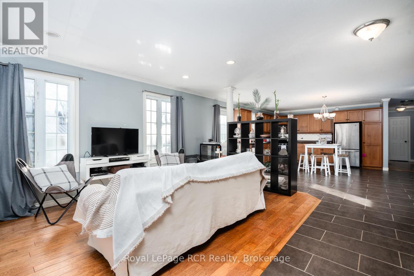 625 Wallace Avenue S, North Perth, Ontario  N4W 1Y7 - Photo 6 - X12033723