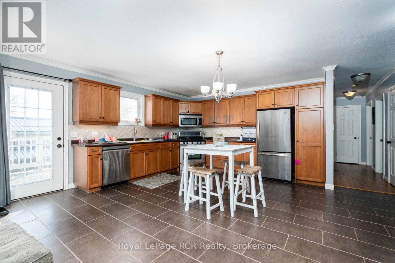 625 Wallace Avenue S, North Perth, Ontario  N4W 1Y7 - Photo 7 - X12033723