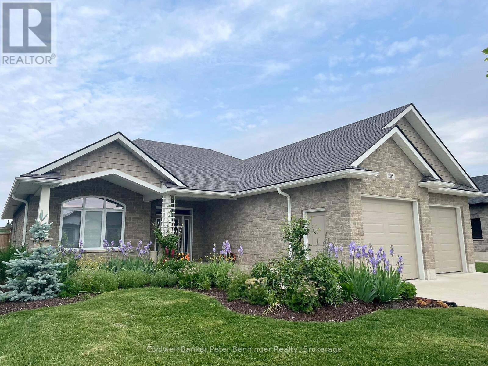 205 IRISHWOOD LANE, Brockton, Ontario