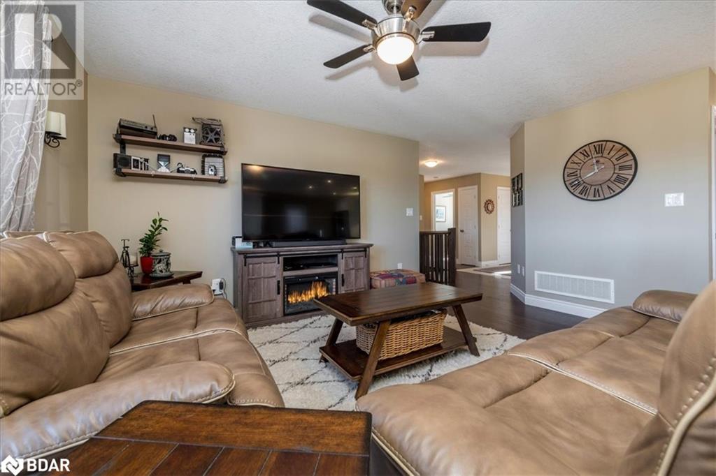 Property at 26 HUNTER Avenue image 5