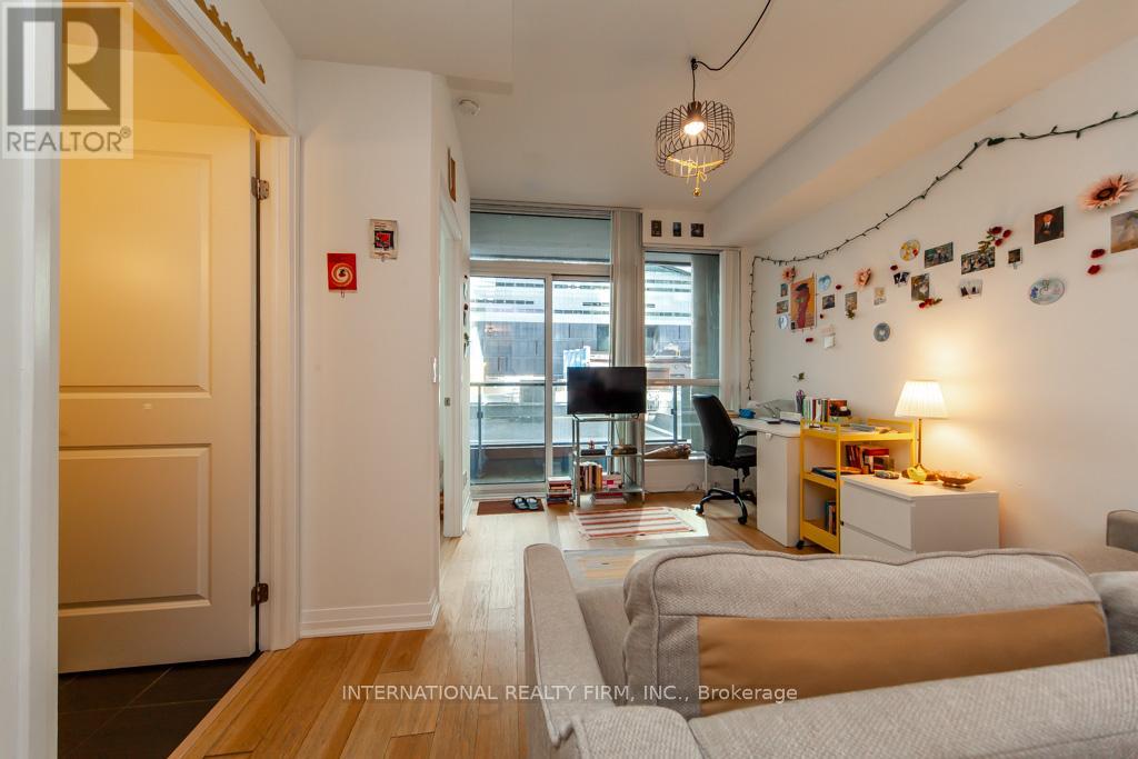 318 - 8 Mercer Street, Toronto, Ontario  M5V 0C4 - Photo 9 - C12033765