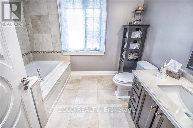 304 Ridley Boulevard, Toronto, Ontario  M3H 1K9 - Photo 16 - C12033795
