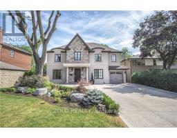 304 RIDLEY BOULEVARD, Toronto, Ontario