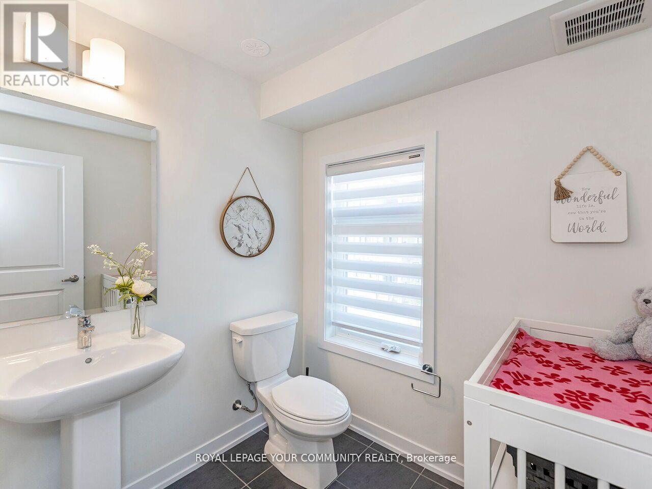99 Dancers Drive, Markham, Ontario  L6C 2A5 - Photo 11 - N12033823