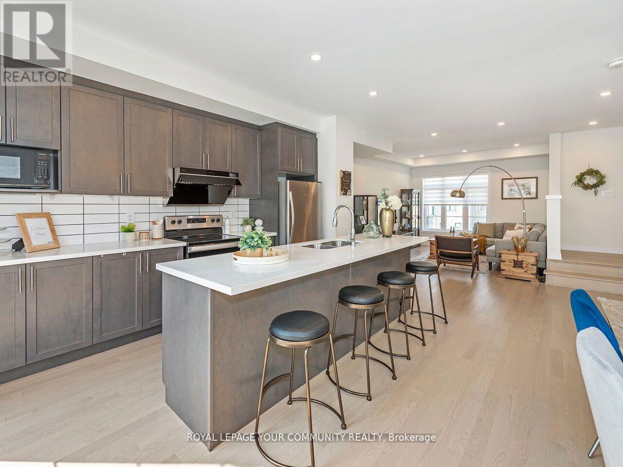 99 Dancers Drive, Markham, Ontario  L6C 2A5 - Photo 8 - N12033823
