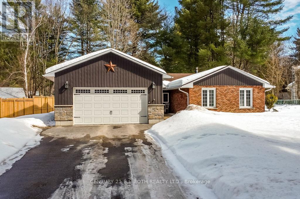 21 LUELLA BOULEVARD, Springwater, Ontario