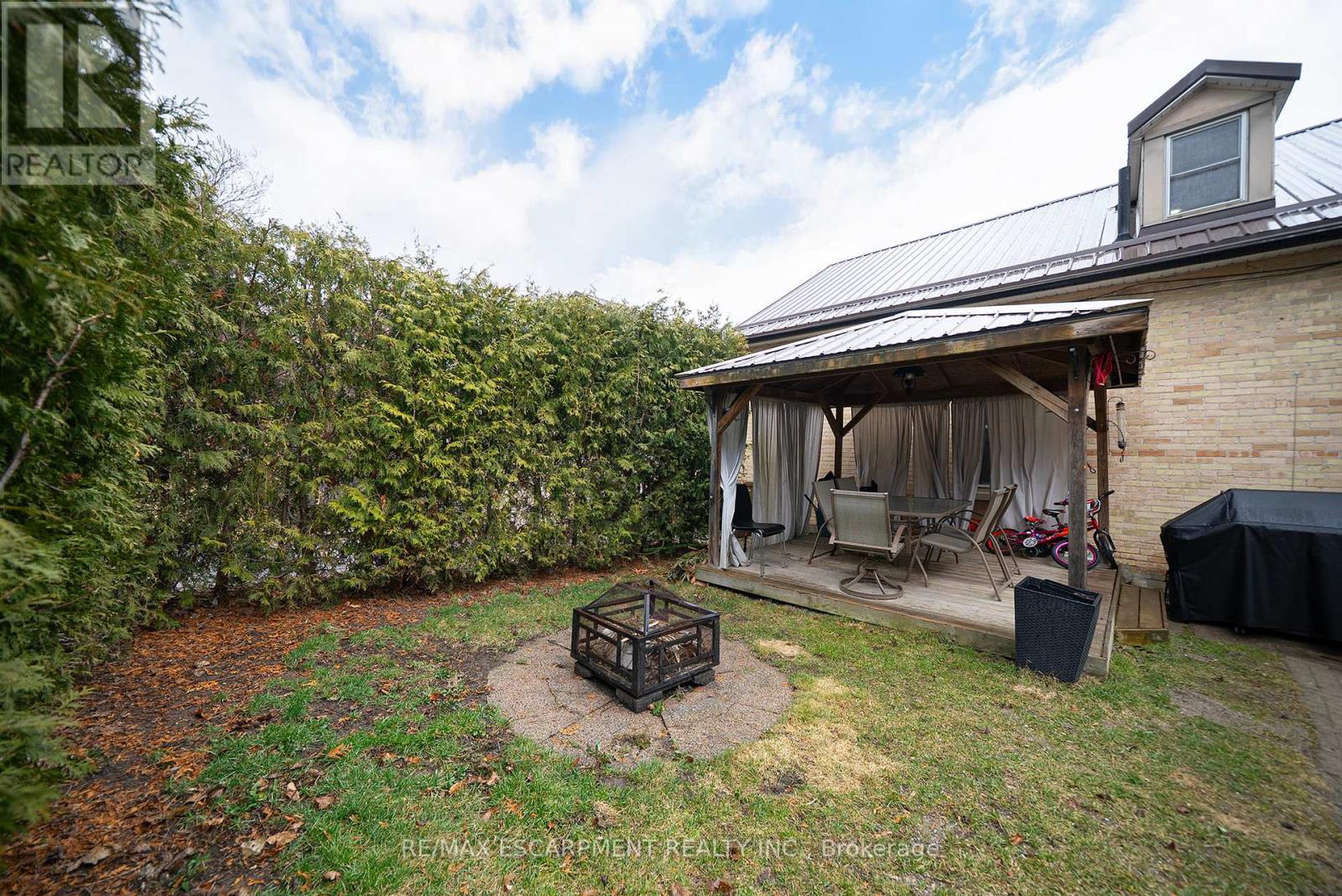 142 Grand River Street N, Brant, Ontario  N3L 2M5 - Photo 30 - X12033778