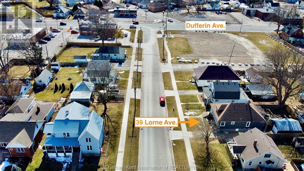Property at 39 Lorne AVENUE image 3