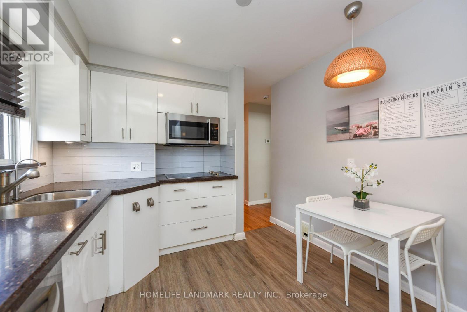 19 Belgate Place, Toronto, Ontario  M9C 3Y5 - Photo 12 - W12033893