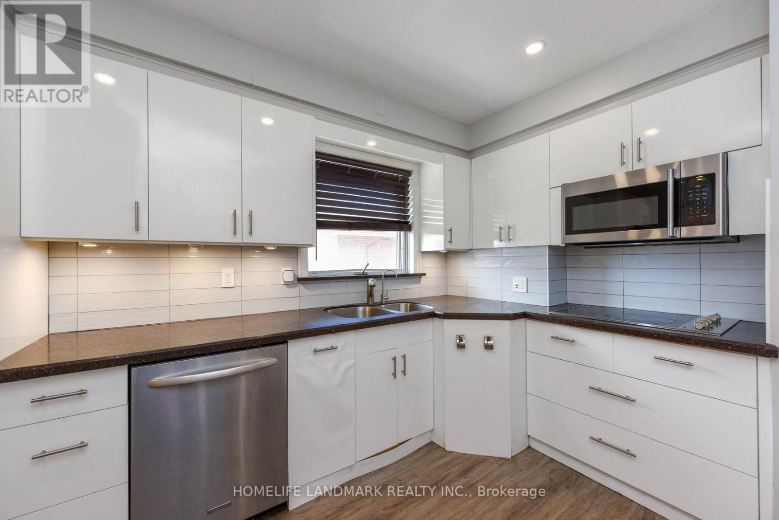 19 Belgate Place, Toronto, Ontario  M9C 3Y5 - Photo 13 - W12033893