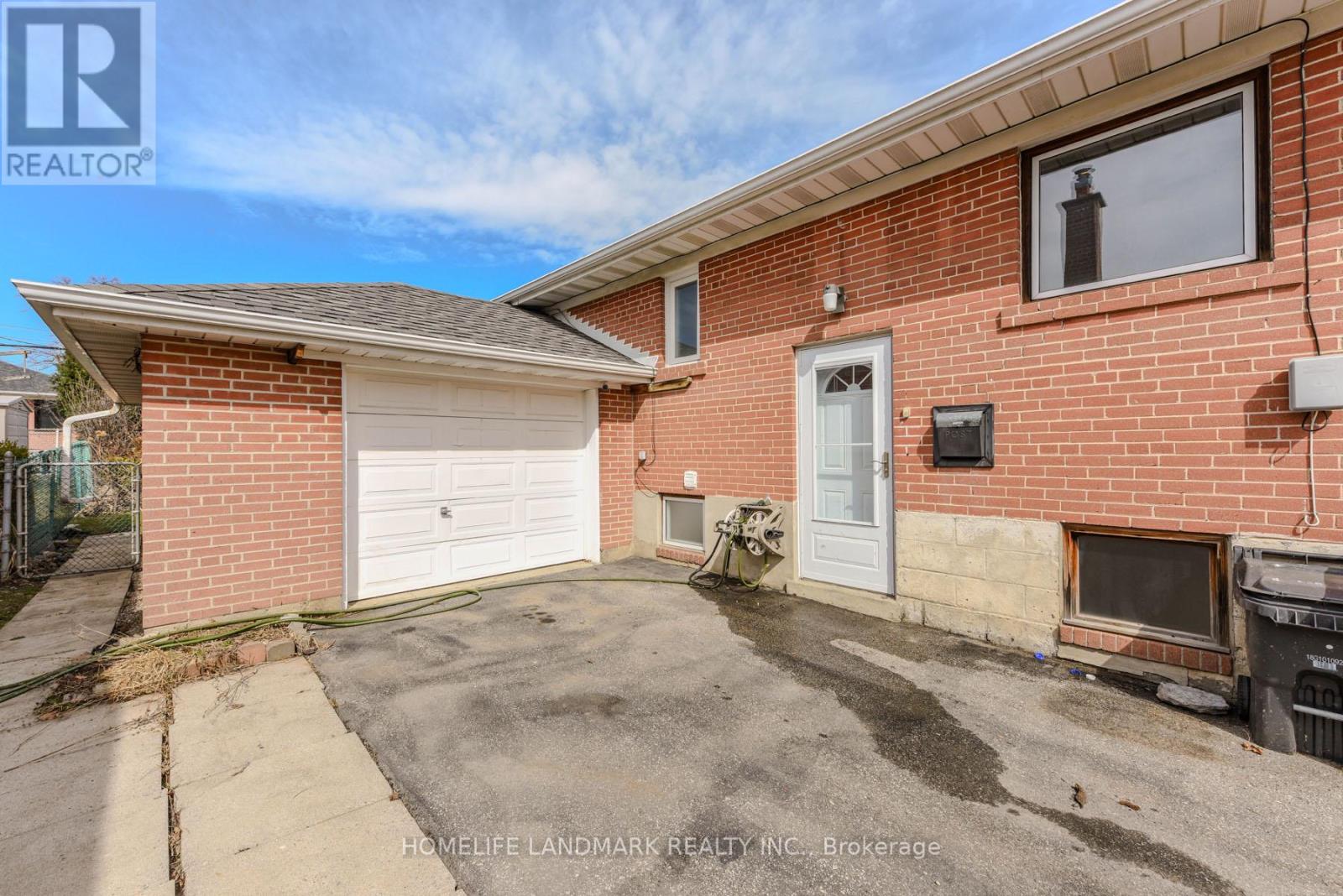 19 Belgate Place, Toronto, Ontario  M9C 3Y5 - Photo 47 - W12033893