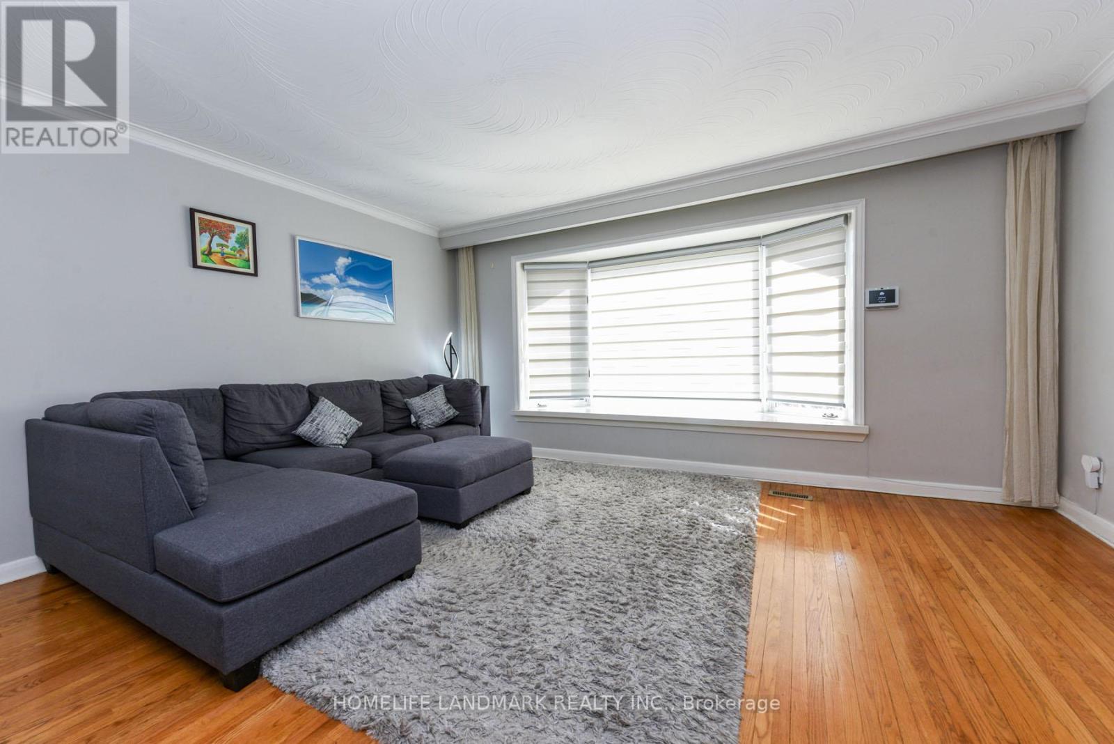 19 Belgate Place, Toronto, Ontario  M9C 3Y5 - Photo 6 - W12033893
