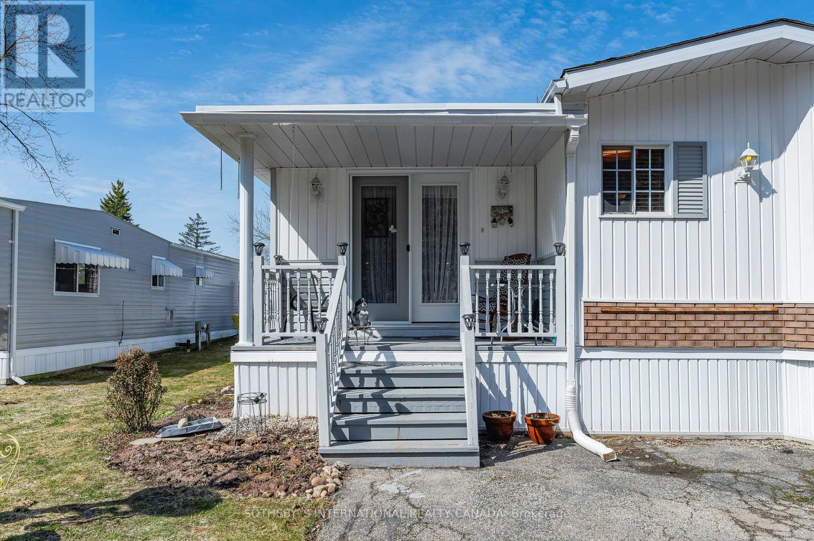 Property at 217 - 580 BEAVER CREEK ROAD image 4