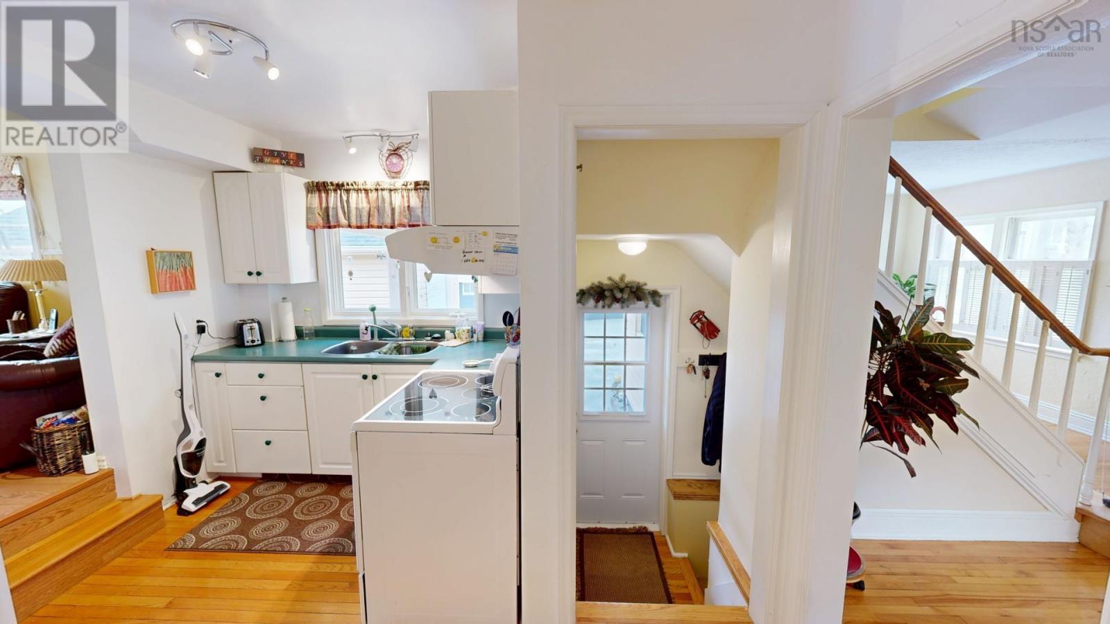 66 Pleasant Street, Dartmouth, Nova Scotia  B2Y 3P5 - Photo 10 - 202505493