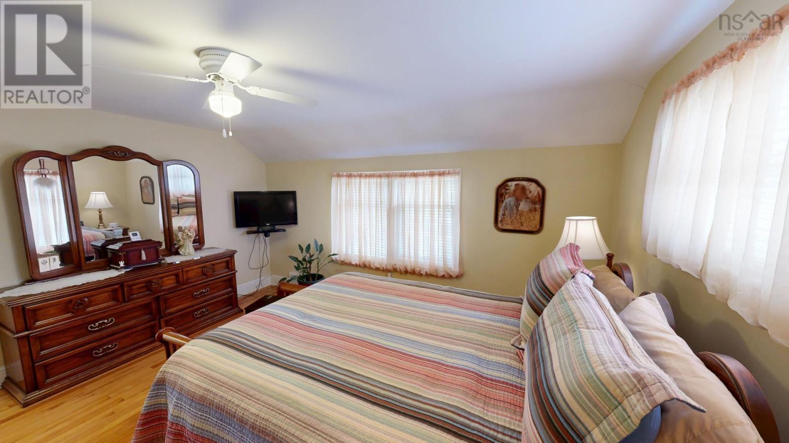 66 Pleasant Street, Dartmouth, Nova Scotia  B2Y 3P5 - Photo 12 - 202505493