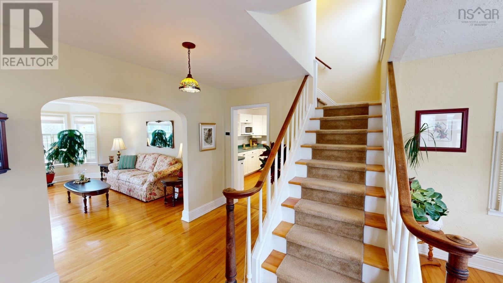 66 Pleasant Street, Dartmouth, Nova Scotia  B2Y 3P5 - Photo 3 - 202505493