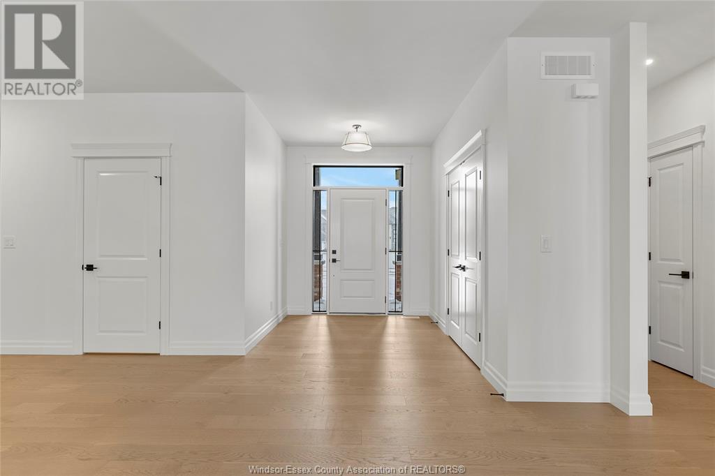 Property at 1937 VILLA CANAL image 4