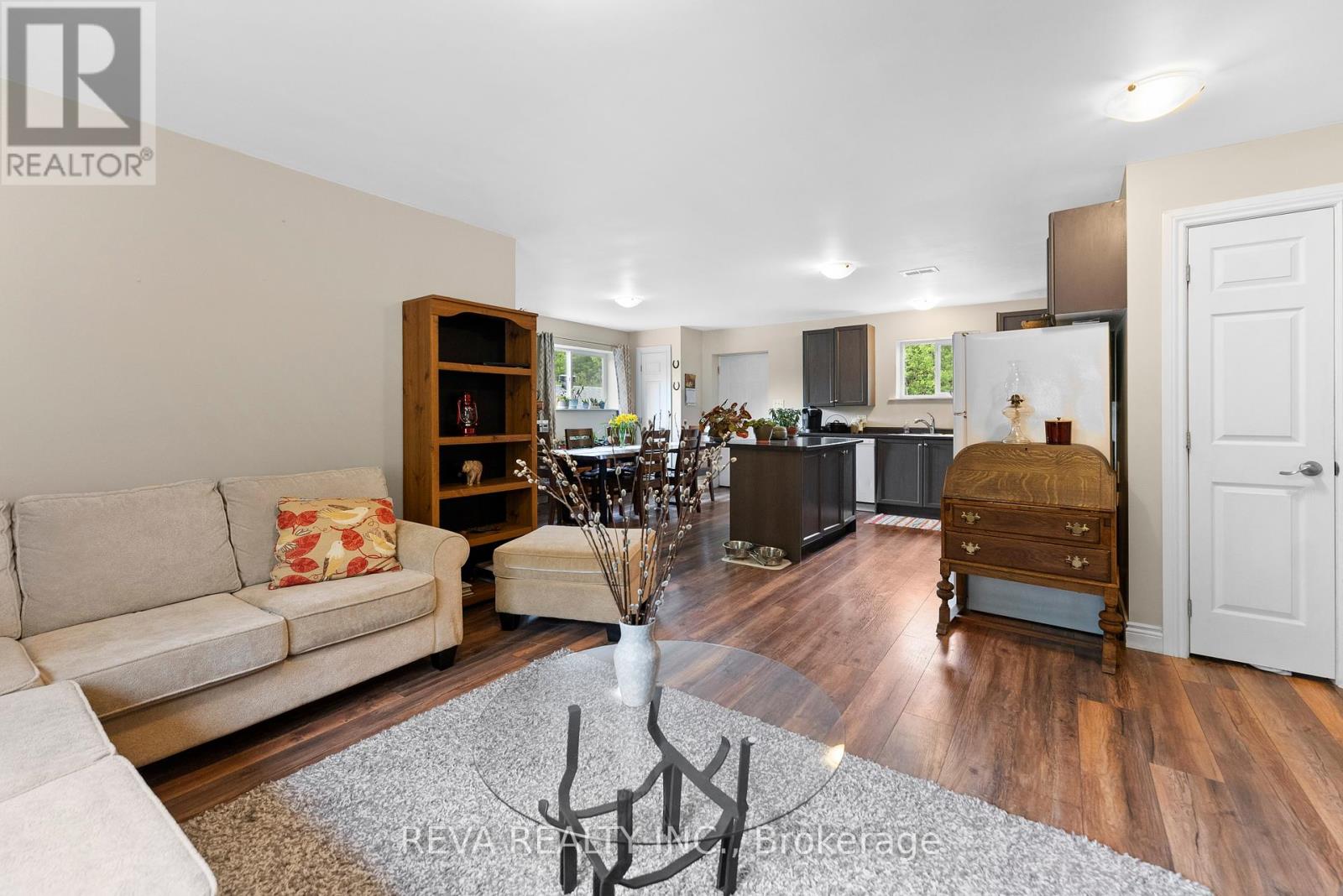 Property at 64 BRIDGE STREET E image 5