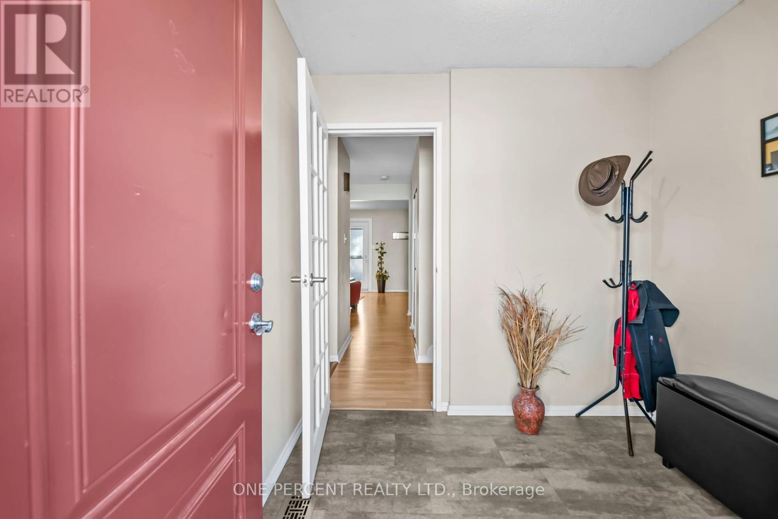 Property at 62 MCCLINTOCK WAY image 2
