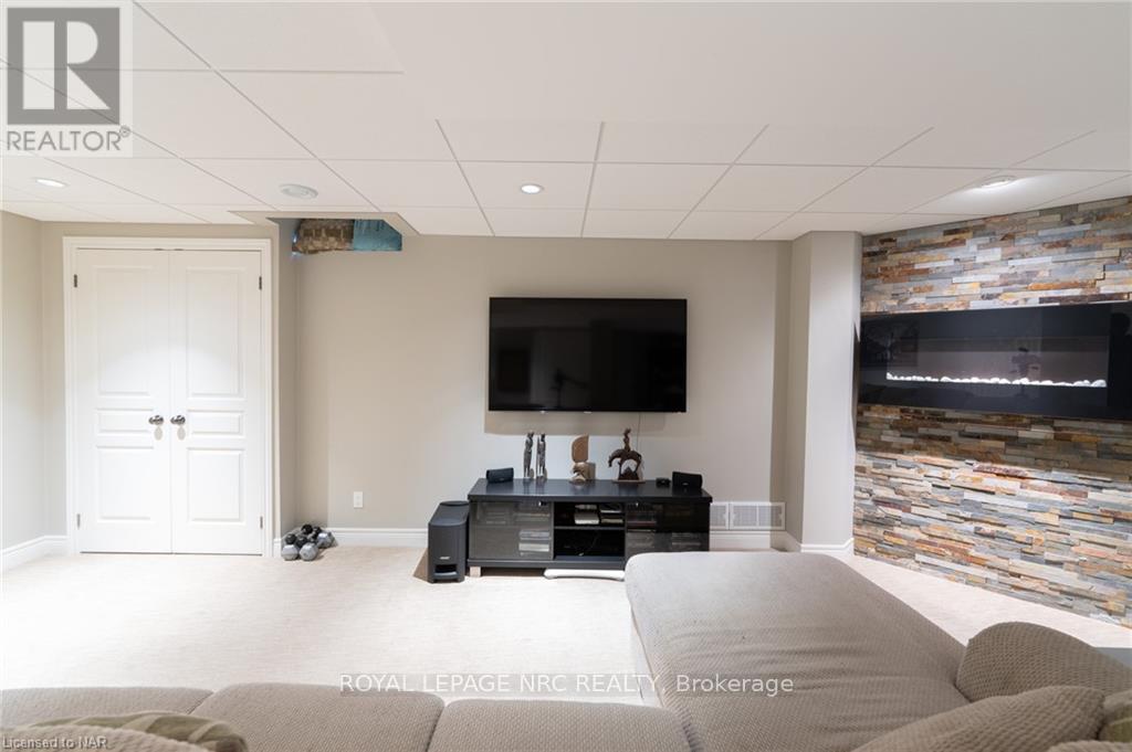 535 Carrie Avenue, Fort Erie (Point Abino), Ontario  L0S 1N0 - Photo 27 - X12033923
