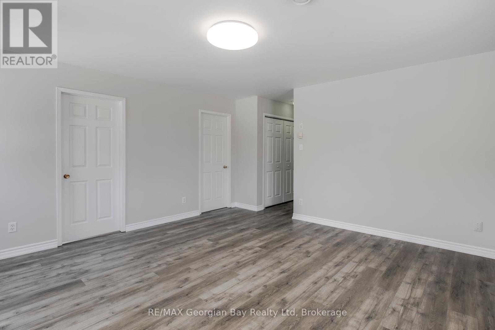 42 Fourth Street, Midland, Ontario  L4R 3S8 - Photo 15 - S12034008