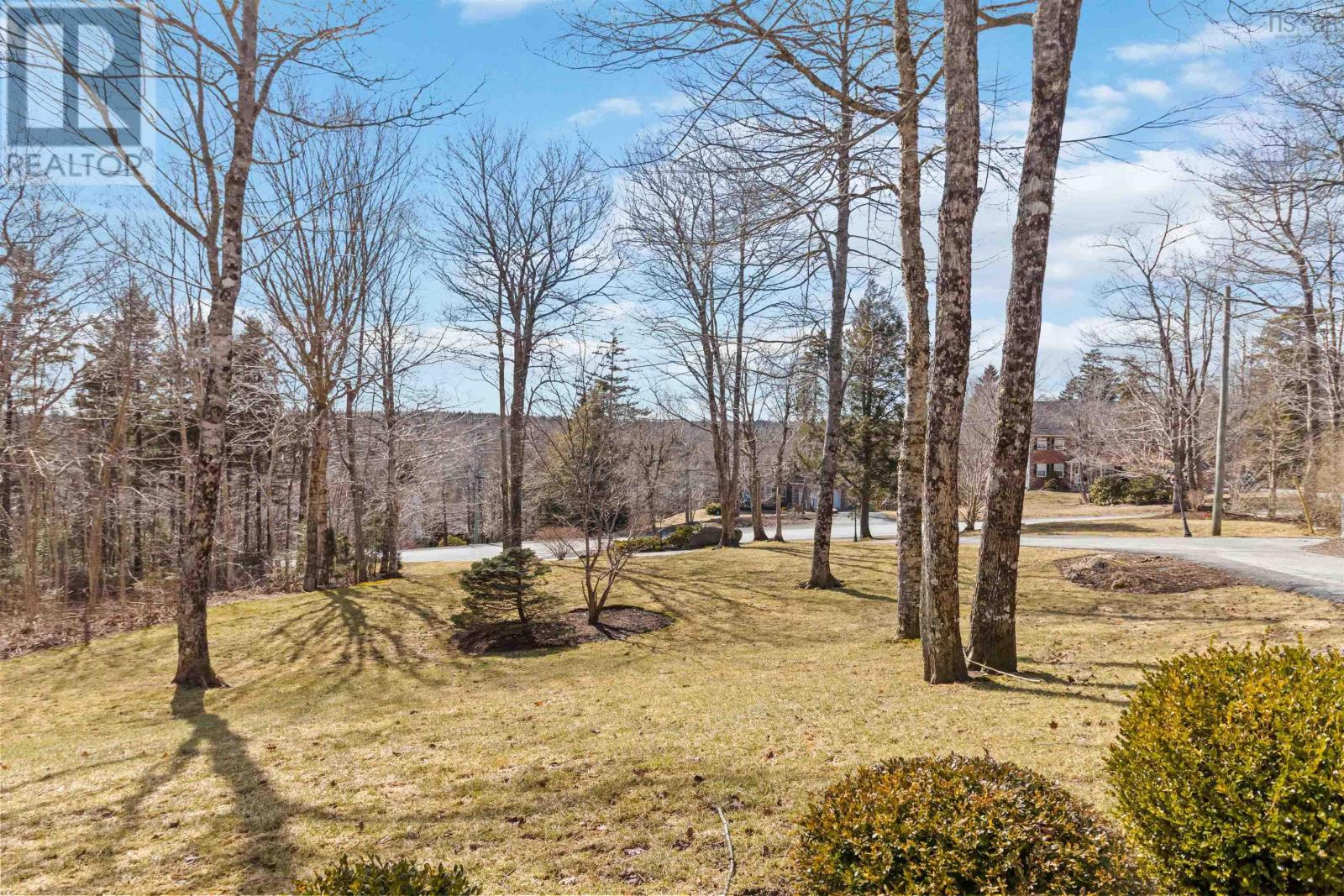 Property at 235 Glen Arbour Way image 2