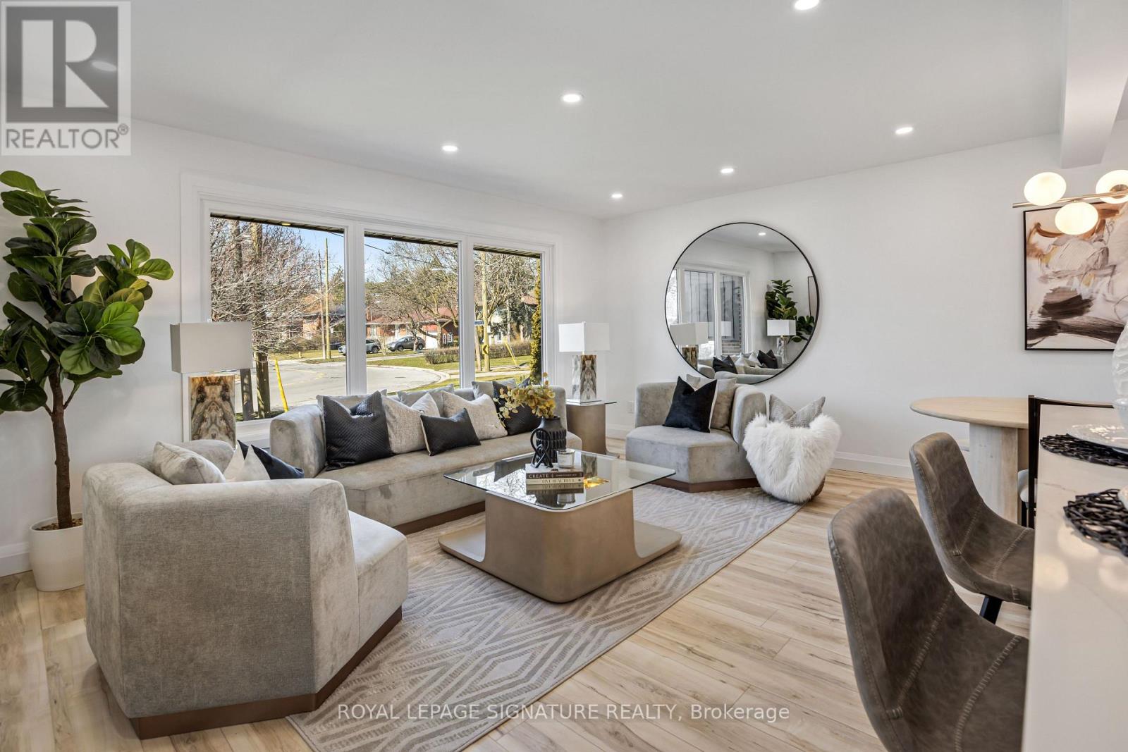 Property at 181 BROADLANDS BOULEVARD image 2