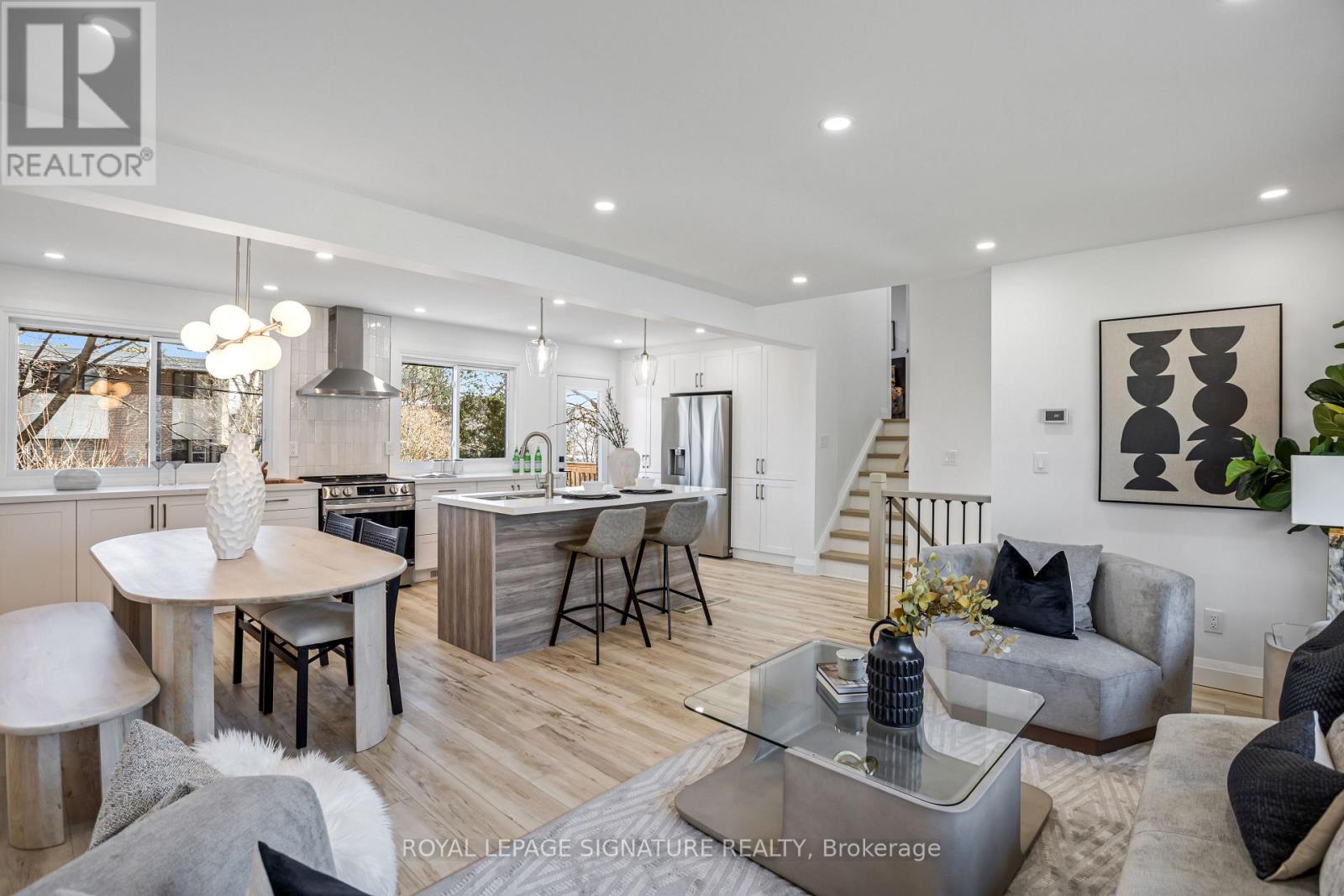 Property at 181 BROADLANDS BOULEVARD image 3