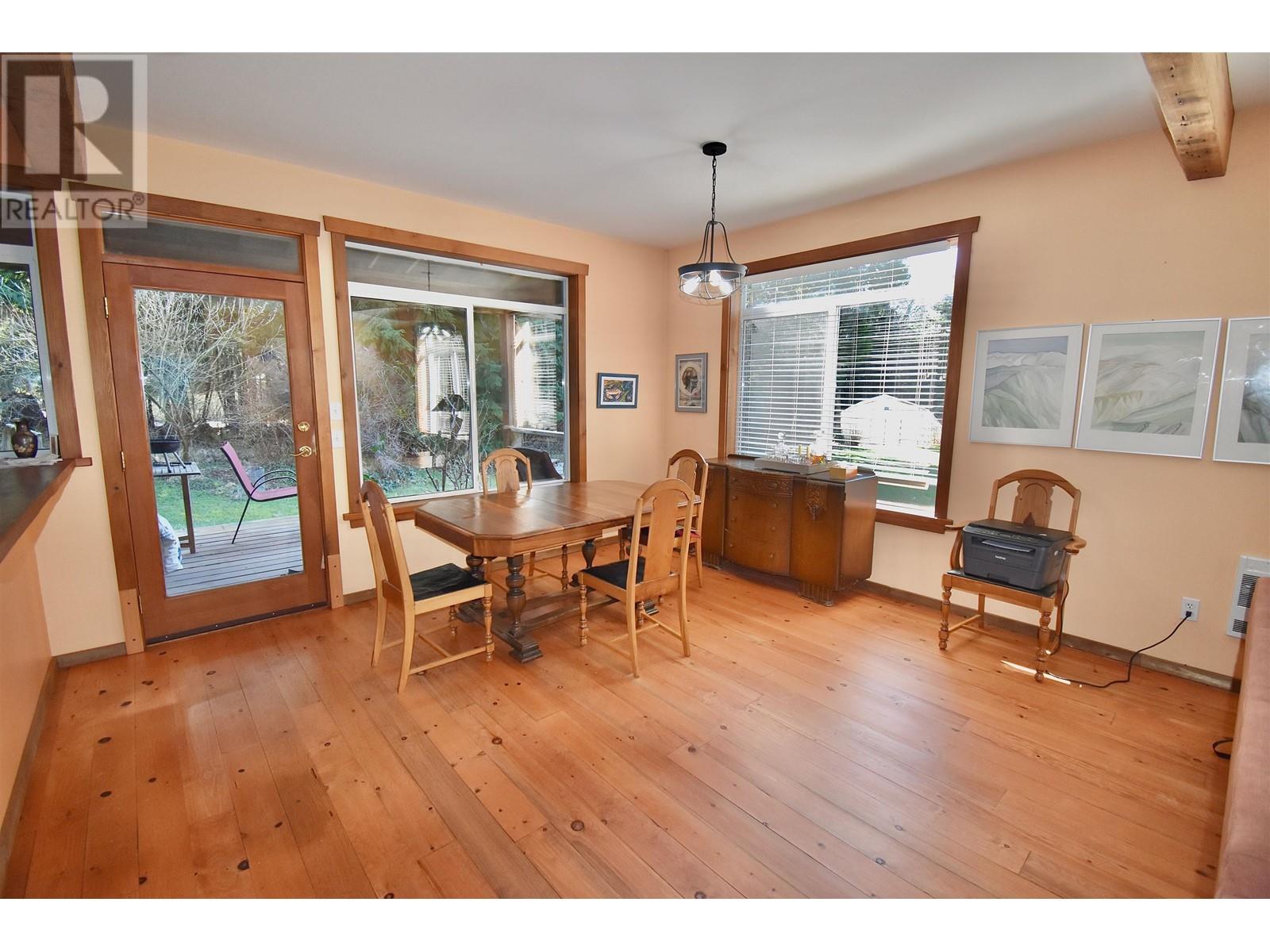 Property at 331 HOUGH ROAD image 5