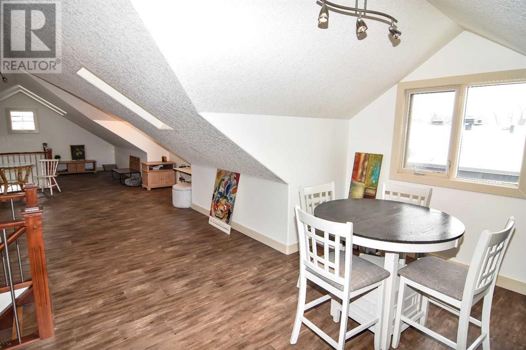 2405 Bowness Road Nw, Calgary, Alberta  T2N 3L8 - Photo 29 - A2201231
