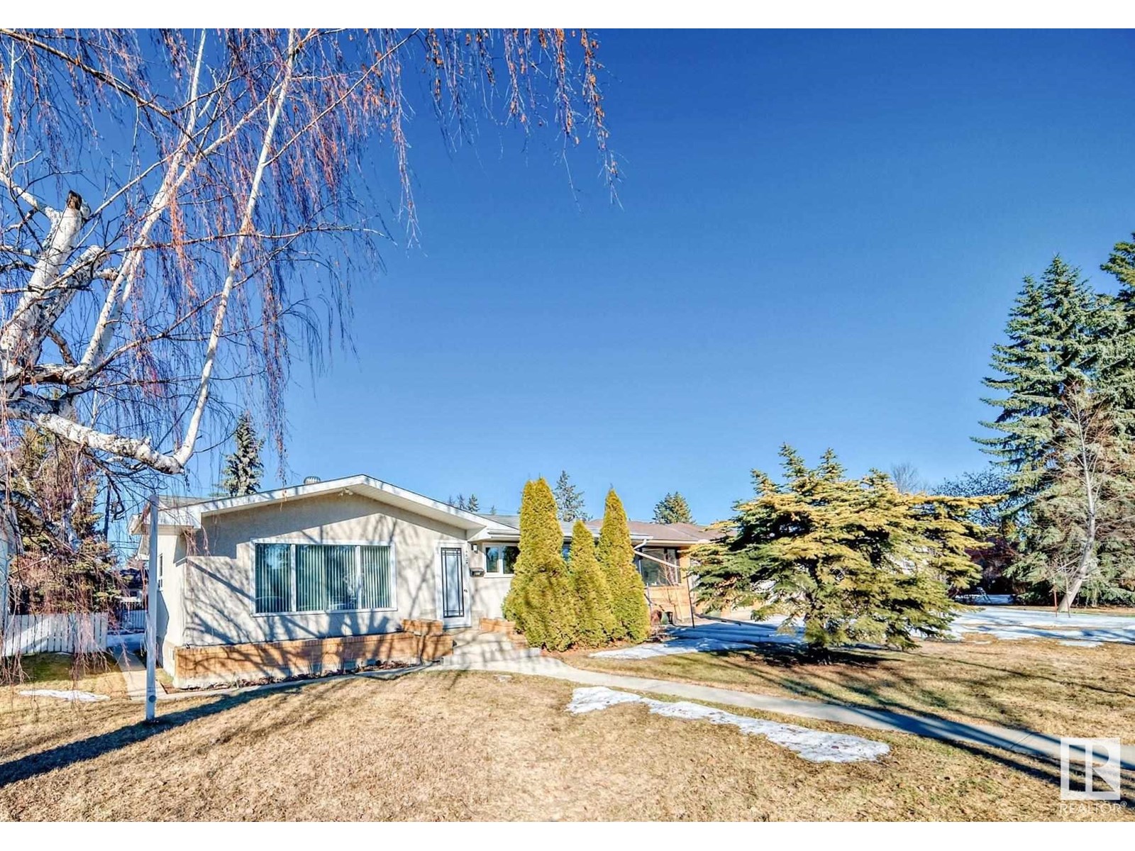 Property at 14624 87 AV NW image 1
