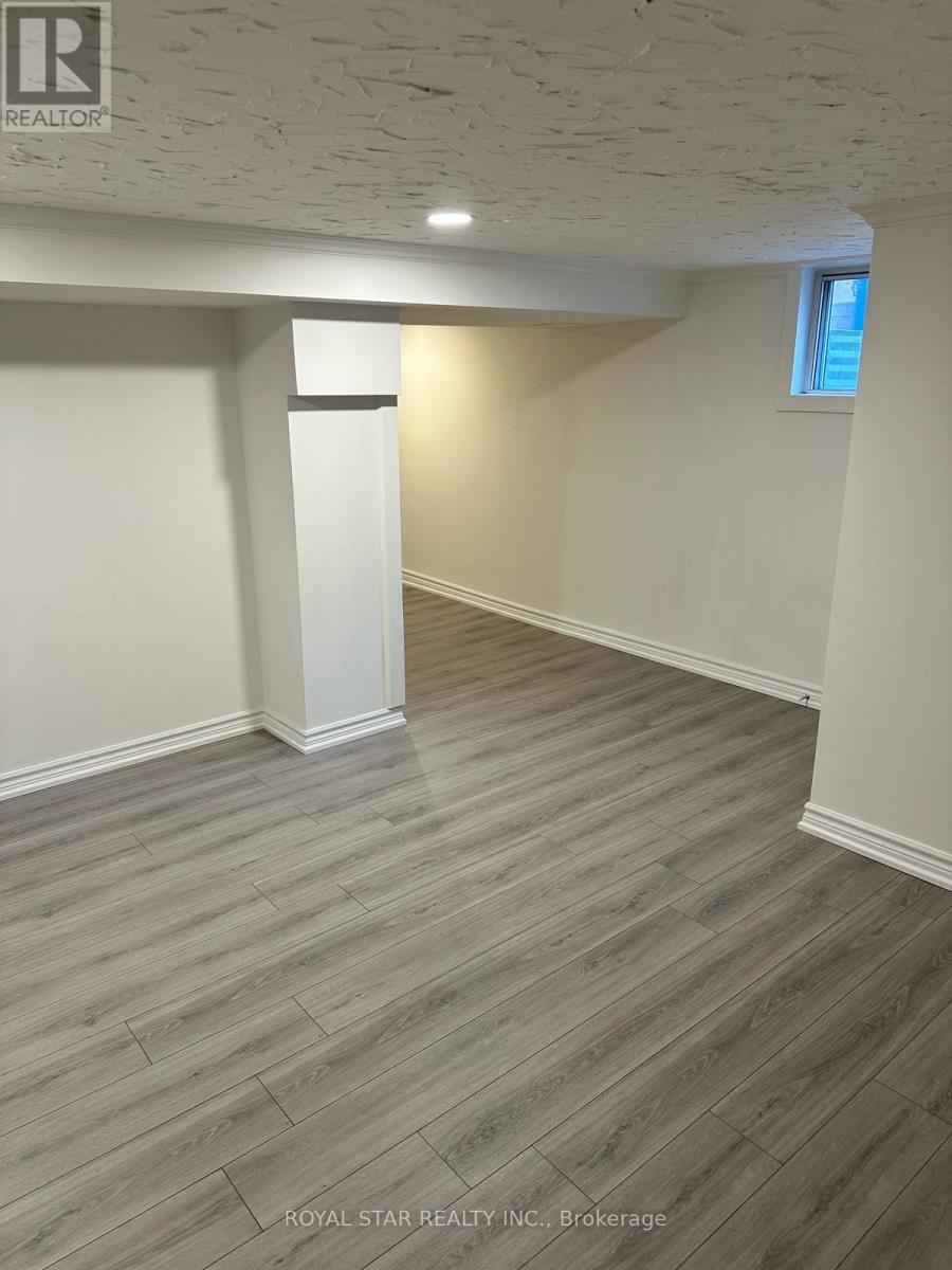 Upp-Rm - 9 Roycrest Avenue, Toronto, Ontario  M2N 1R1 - Photo 31 - C12020696