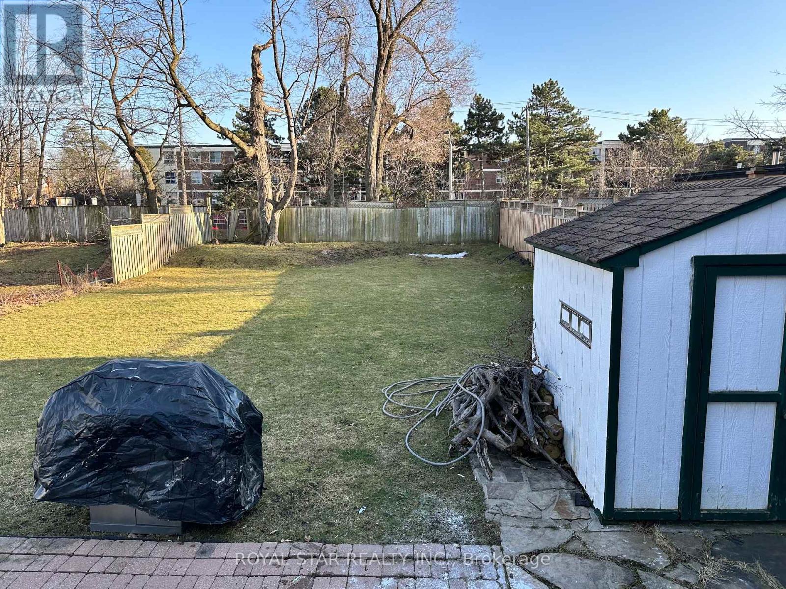 Upp-Rm - 9 Roycrest Avenue, Toronto, Ontario  M2N 1R1 - Photo 34 - C12020696