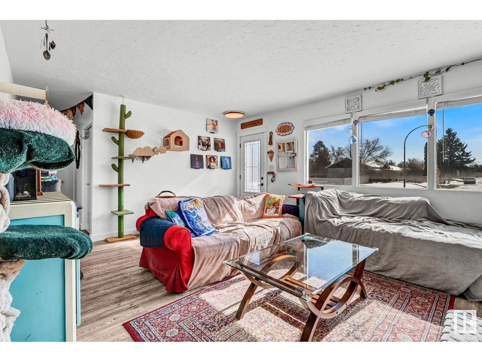 Property at 12824 134 AV NW image 1