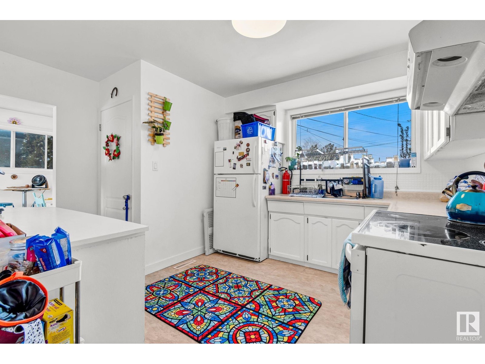 Property at 12824 134 AV NW image 4
