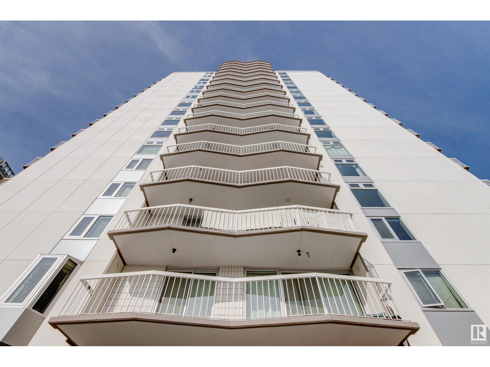 #601 9835 113 St Nw, Edmonton, Alberta  T5K 1N4 - Photo 2 - E4426794