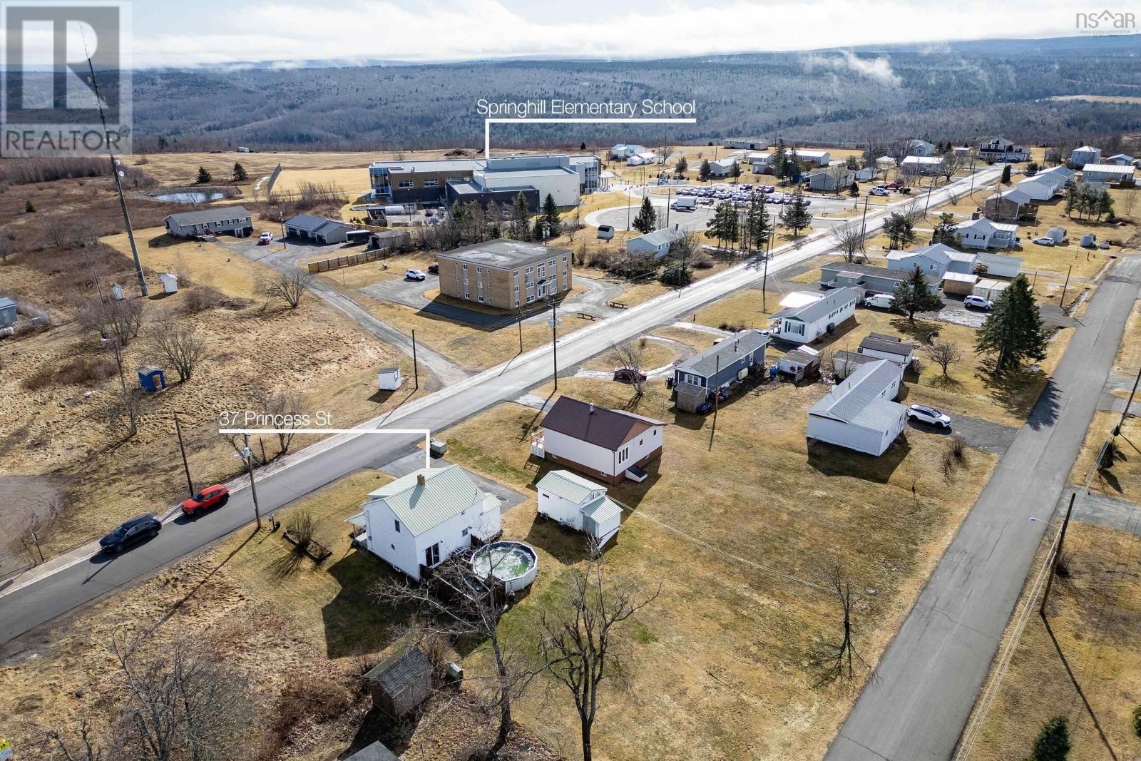 37 Princess Street, Springhill, Nova Scotia  B0M 1X0 - Photo 5 - 202505504