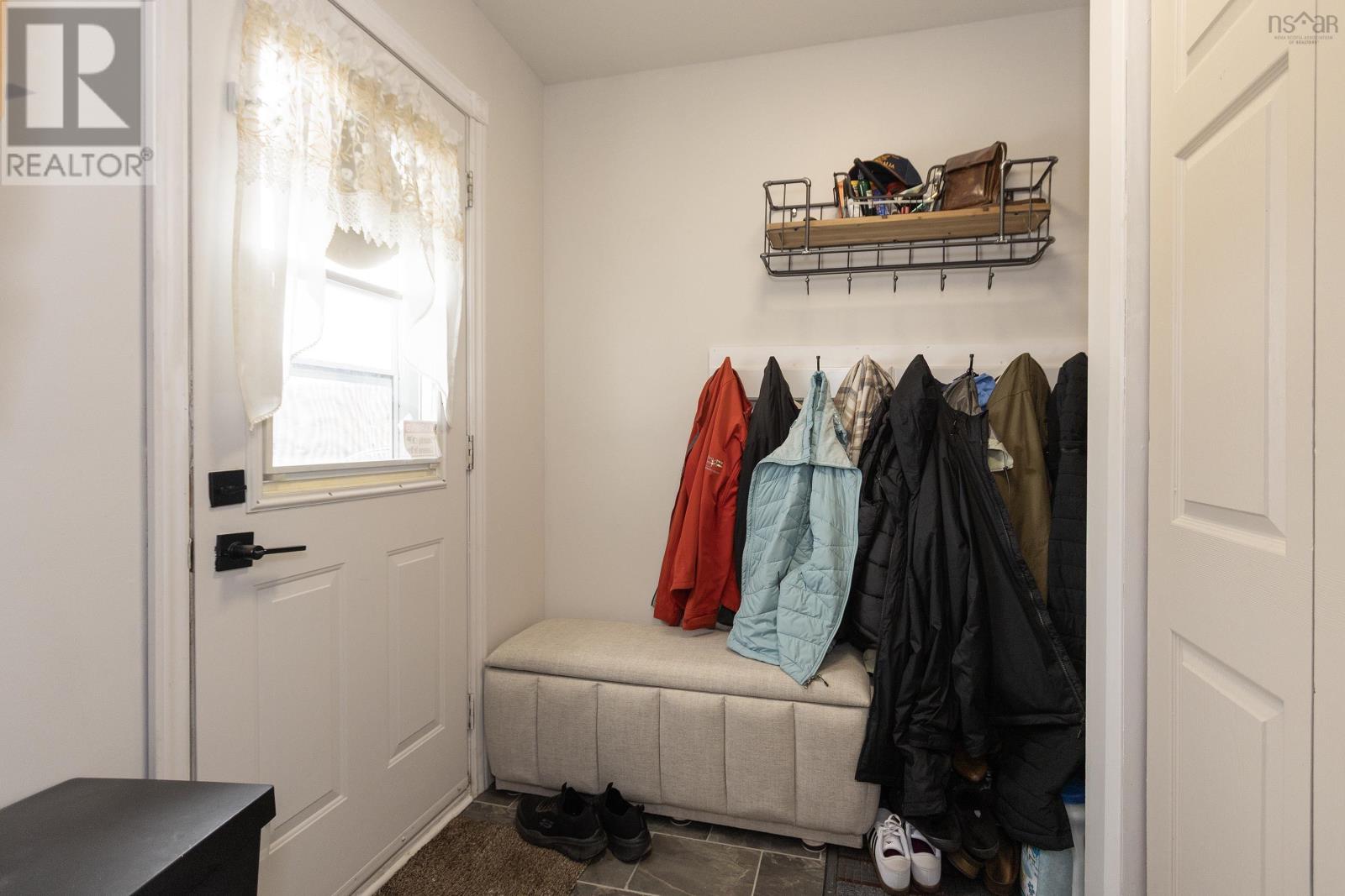 37 Princess Street, Springhill, Nova Scotia  B0M 1X0 - Photo 8 - 202505504