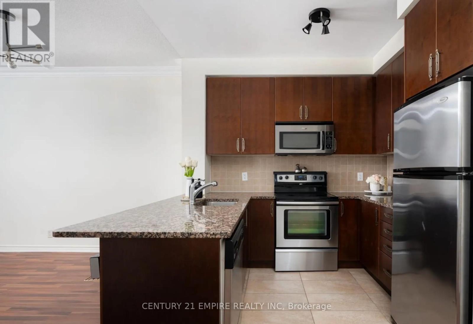 1403 - 9235 Jane Street, Vaughan (Maple), Ontario  L6A 0J8 - Photo 8 - N12034127