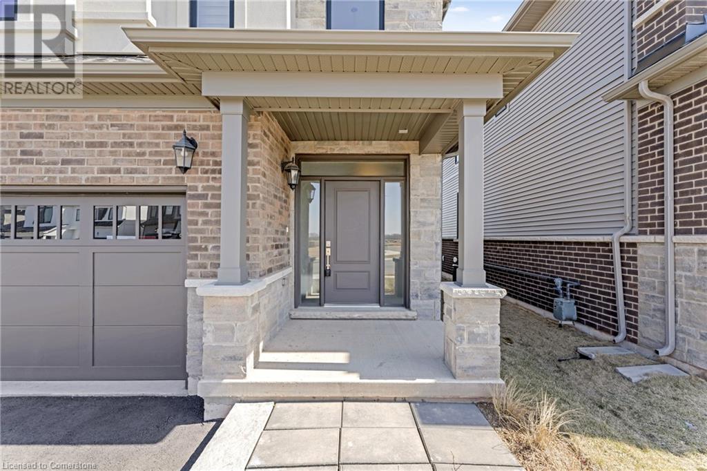 Property at 127 STARFIRE Crescent image 5