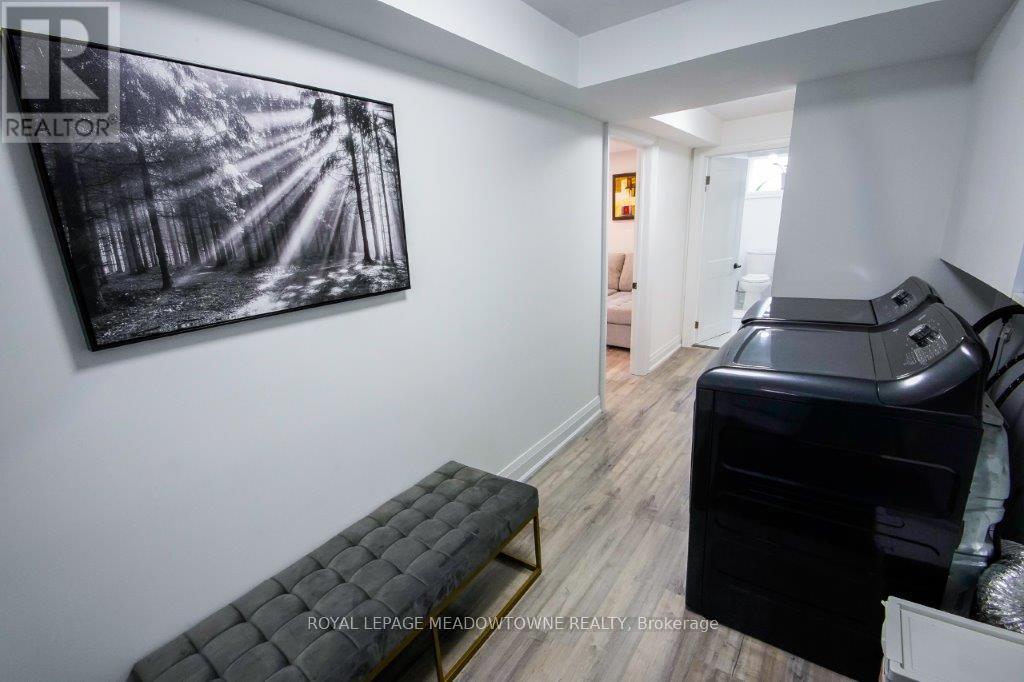 10 Mottistone Court, Brantford, Ontario  N3R 6L1 - Photo 4 - X12034131