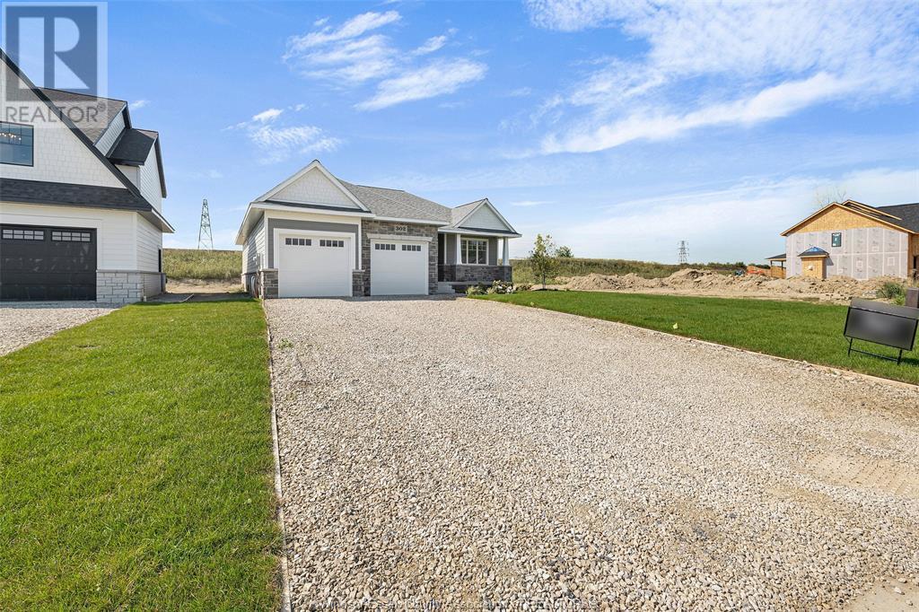Property at 302 BLAKE image 3