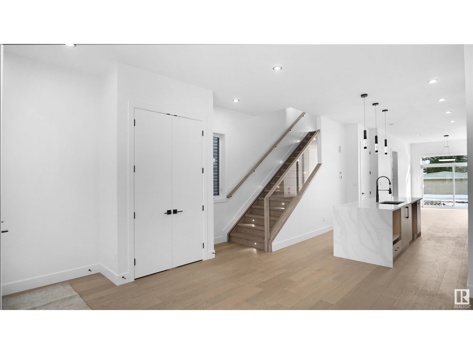 Property at 9317 70 AV NW image 4
