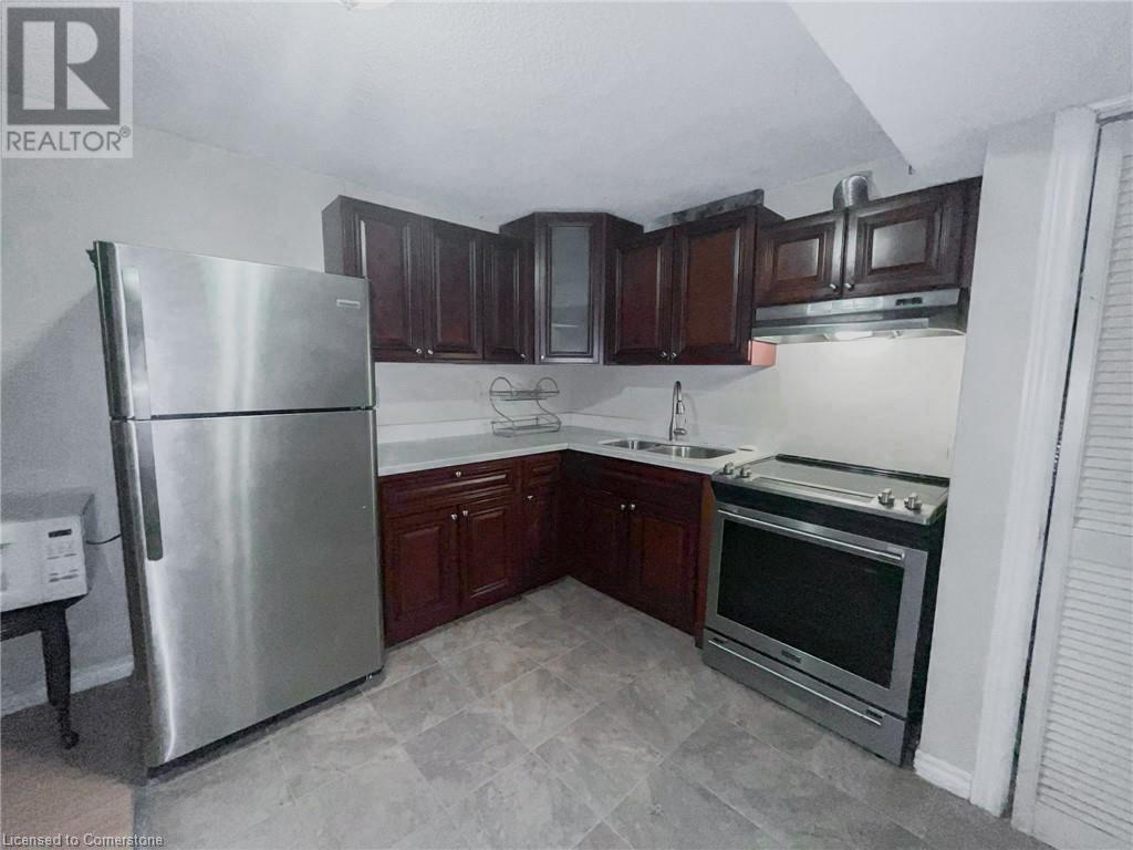 Property at 27 AMBERCROFT Street Unit# Basement image 5