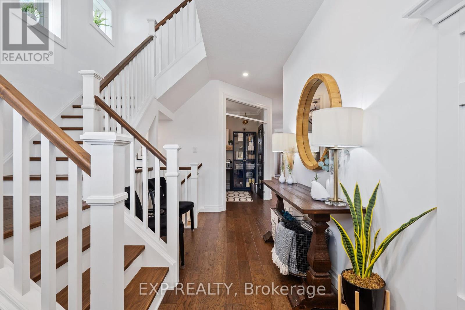 Photo 3 of 50 for 2524 Holbrook Drive