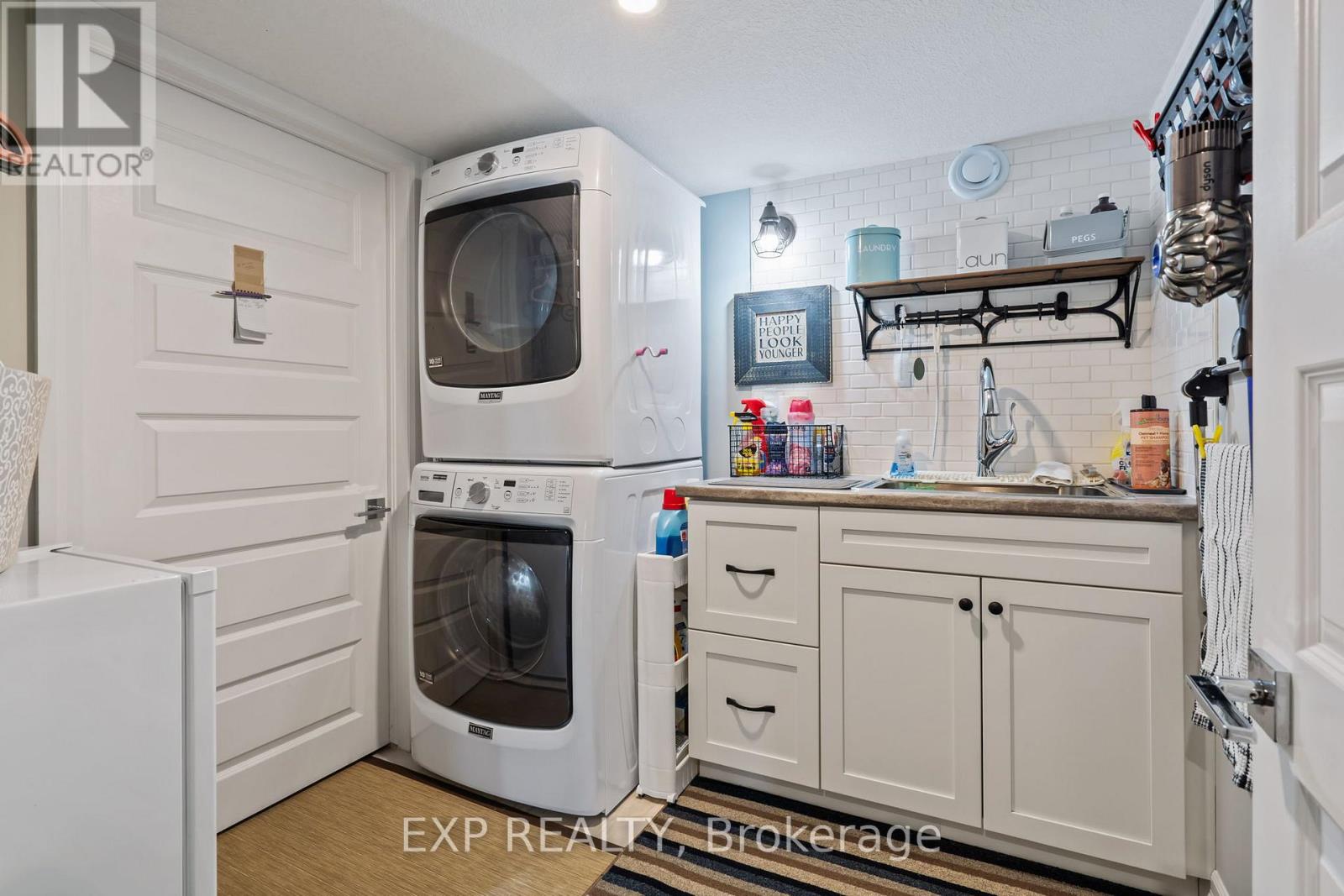 Photo 39 of 50 for 2524 Holbrook Drive